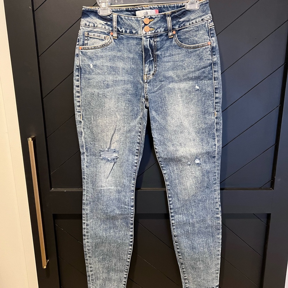 Cabi Jeans. Cinch Skinny Size 6.